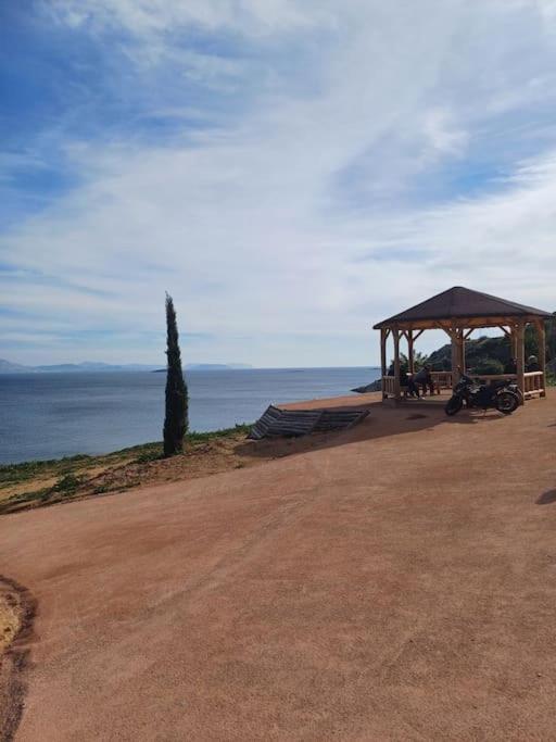 Seaside 2bd Varkiza