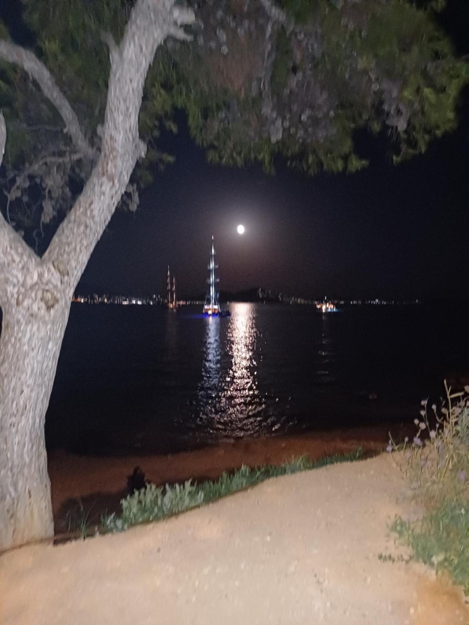 Seaside 2bd Varkiza